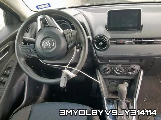 3MYDLBYV9JY314114_9.webp