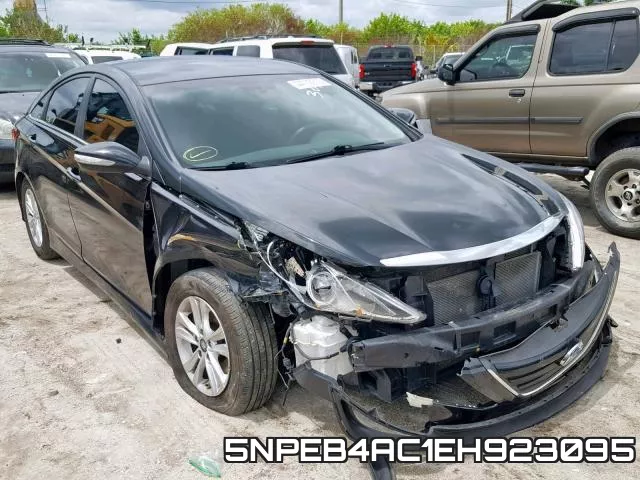 5NPEB4AC1EH923095