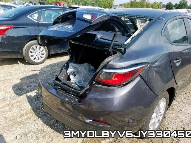 3MYDLBYV6JY330450_10.webp