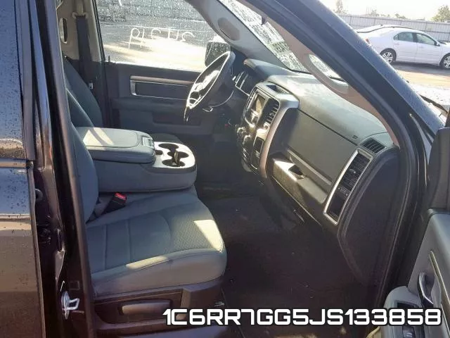 1C6RR7GG5JS133858_5.webp