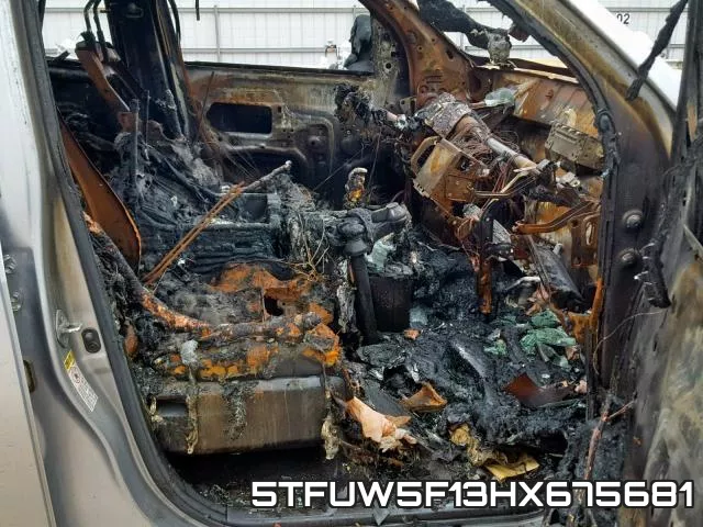 5TFUW5F13HX675681_5.webp