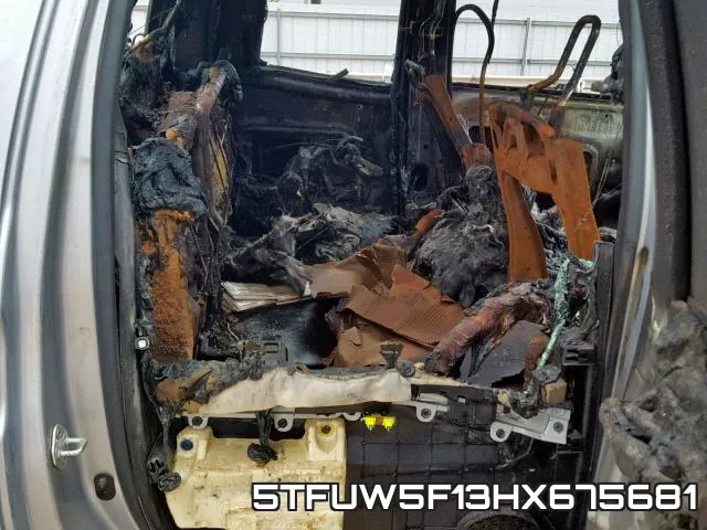 5TFUW5F13HX675681_6.webp