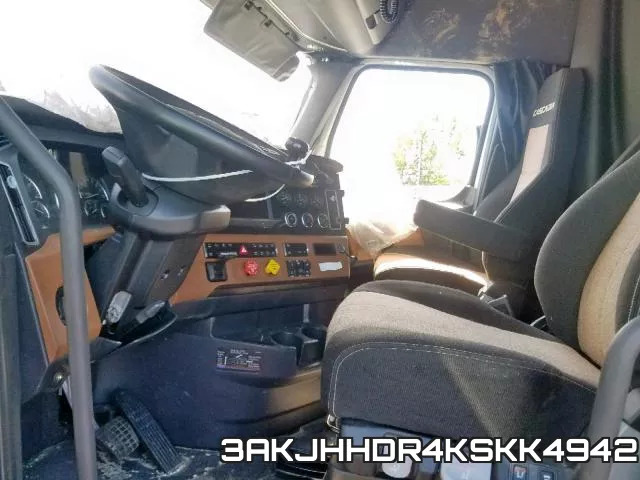 3AKJHHDR4KSKK4942_5.webp