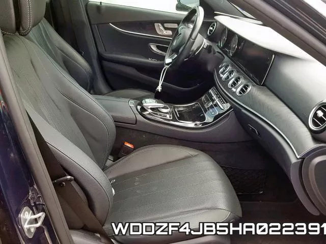 WDDZF4JB5HA022391_5.webp