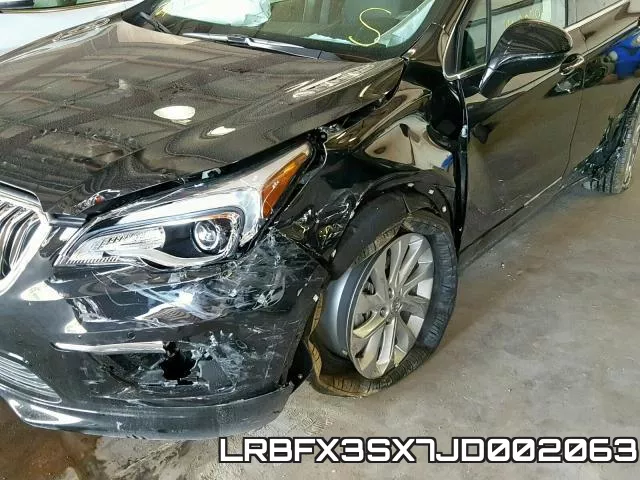 LRBFX3SX7JD002063_9.webp