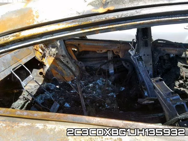 2C3CDXBG1JH135932_6.webp