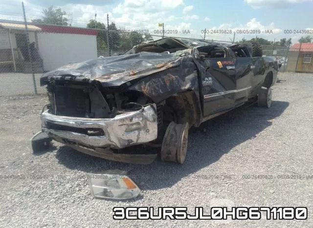 3C6UR5JL0HG671180_2.webp