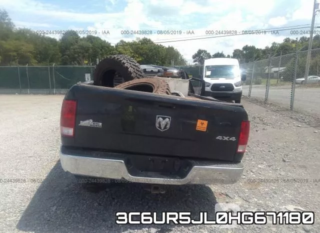 3C6UR5JL0HG671180_8.webp