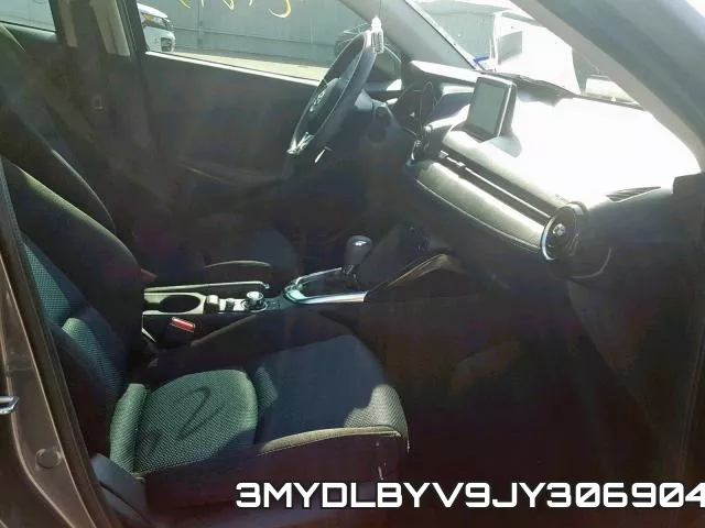 3MYDLBYV9JY306904_5.webp