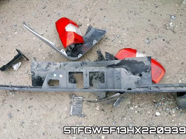 5TFGW5F13HX220939_9.webp