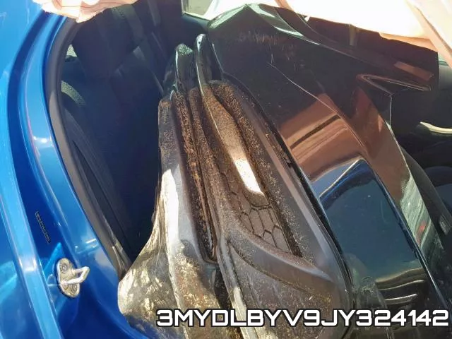 3MYDLBYV9JY324142_6.webp