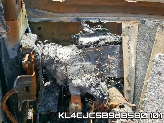 KL4CJCSB9JB580701_8.webp