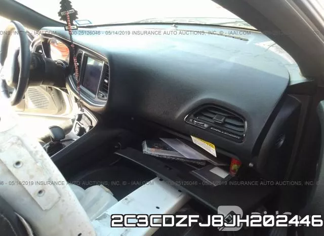 2C3CDZFJ8JH202446_5.webp