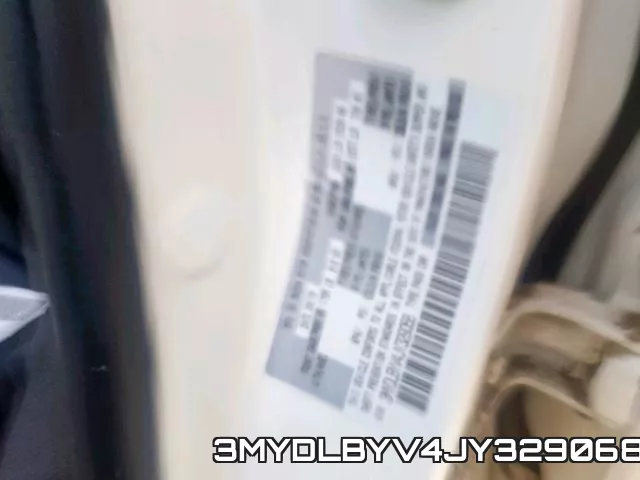 3MYDLBYV4JY329068_10.webp