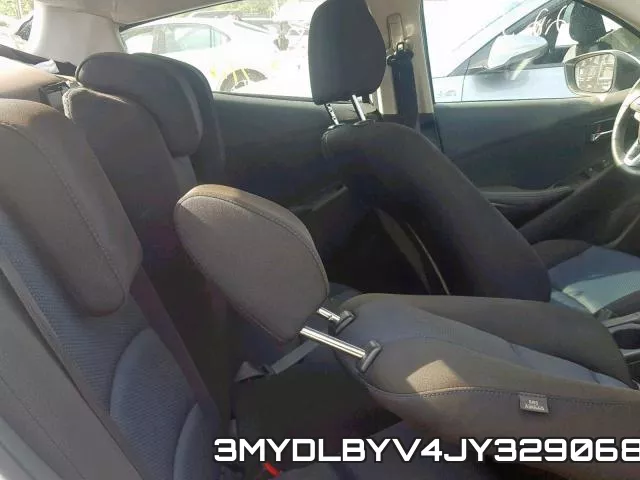 3MYDLBYV4JY329068_6.webp