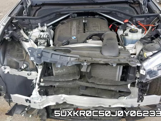 5UXKR0C50J0Y06233_7.webp