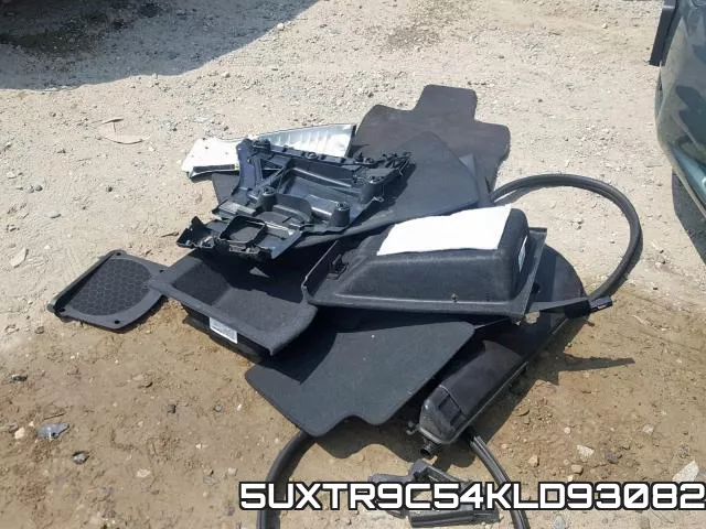 5UXTR9C54KLD93082_9.webp