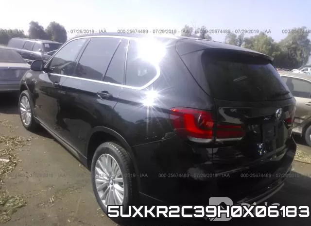 5UXKR2C39H0X06183_3.webp