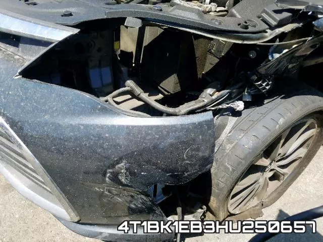 4T1BK1EB3HU250657_9.webp