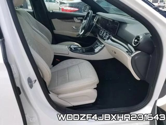 WDDZF4JBXHA231643_5.webp