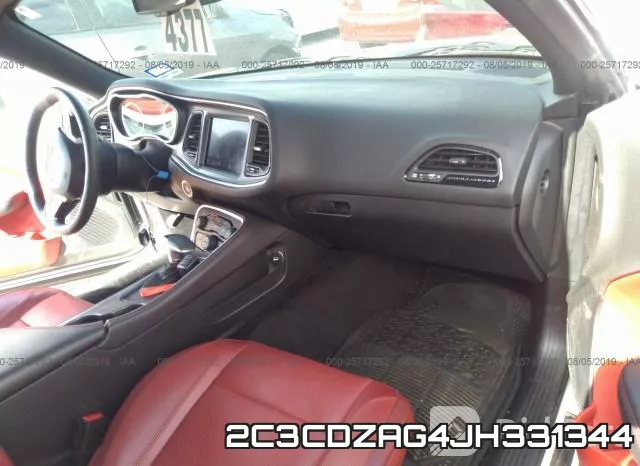 2C3CDZAG4JH331344_5.webp