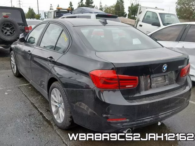 WBA8A9C52JAH12162_3.webp