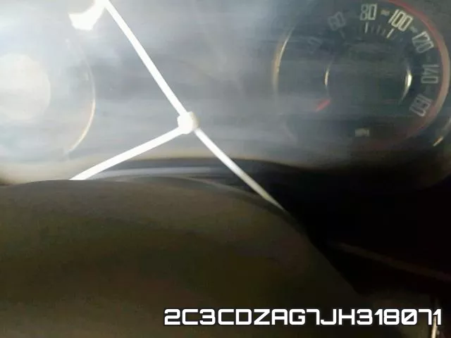 2C3CDZAG7JH318071_8.webp