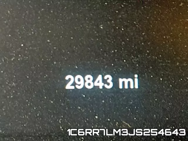1C6RR7LM3JS254643_8.webp