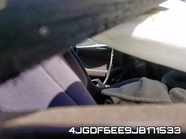 4JGDF6EE9JB171533_6.webp