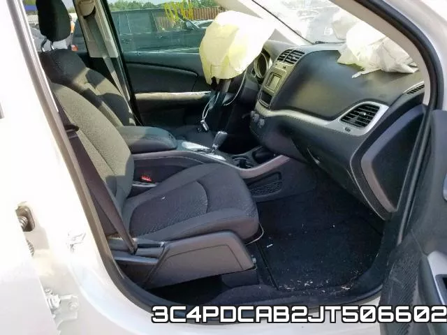 3C4PDCAB2JT506602_5.webp