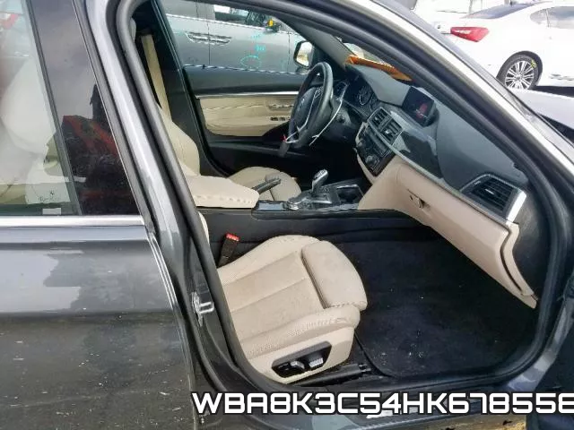 WBA8K3C54HK678558_5.webp