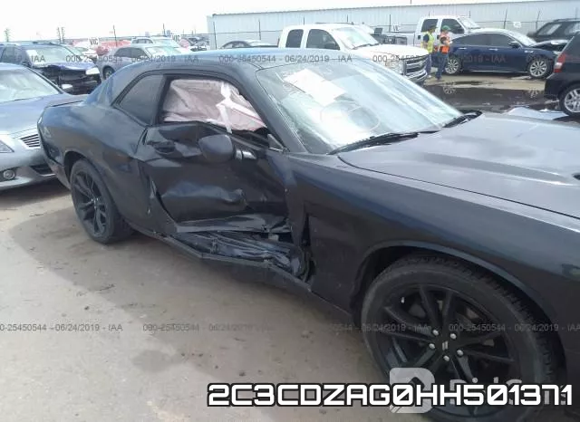 2C3CDZAG0HH501371_6.webp