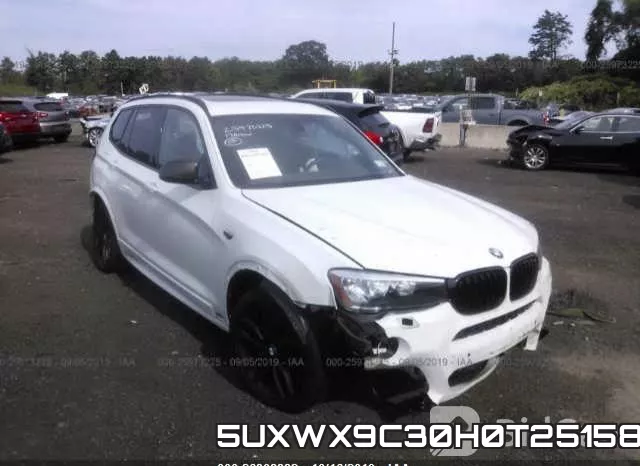 5UXWX9C30H0T25158_1.webp