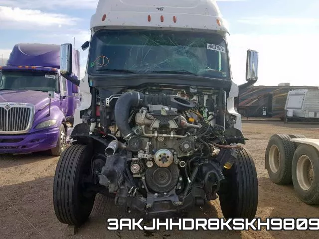 3AKJHHDR8KSKH9809_9.webp