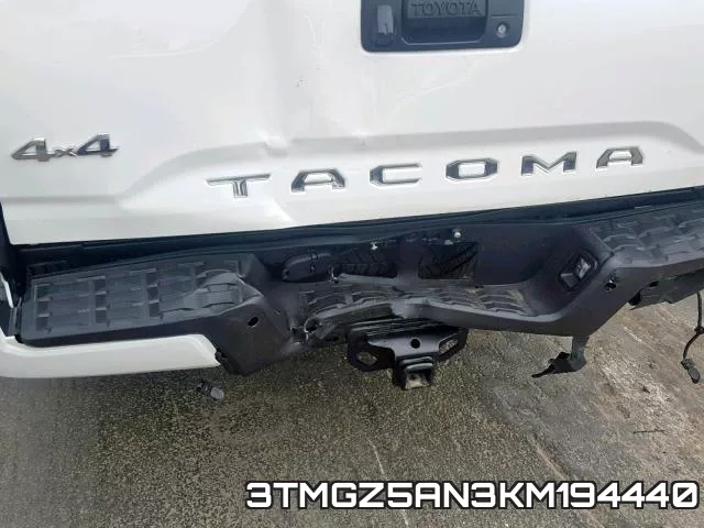 3TMGZ5AN3KM194440_9.webp