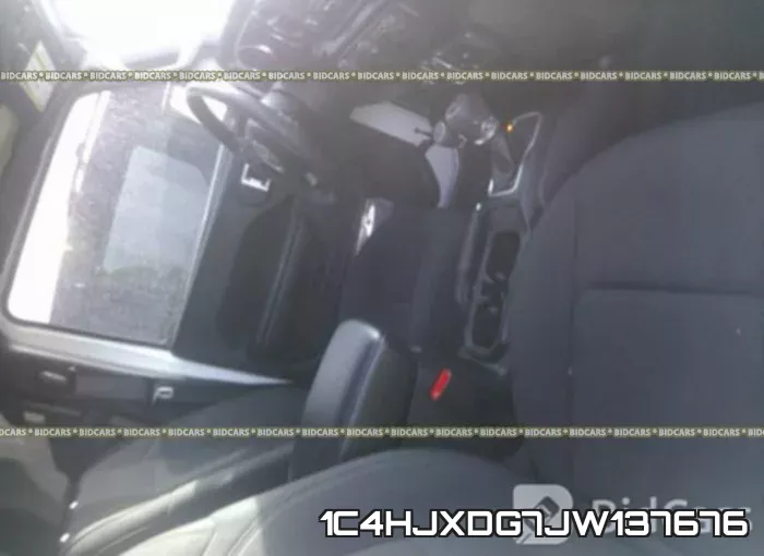 1C4HJXDG7JW137676_5.webp
