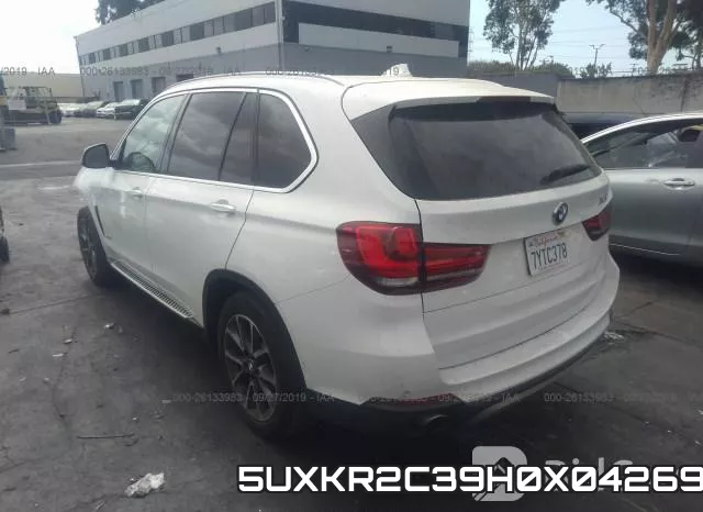 5UXKR2C39H0X04269_3.webp