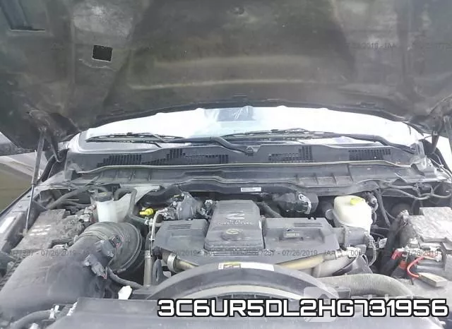 3C6UR5DL2HG731956_10.webp