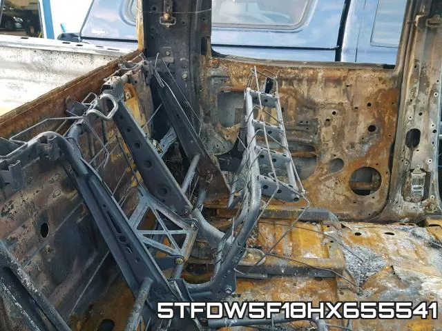5TFDW5F18HX655541_6.webp