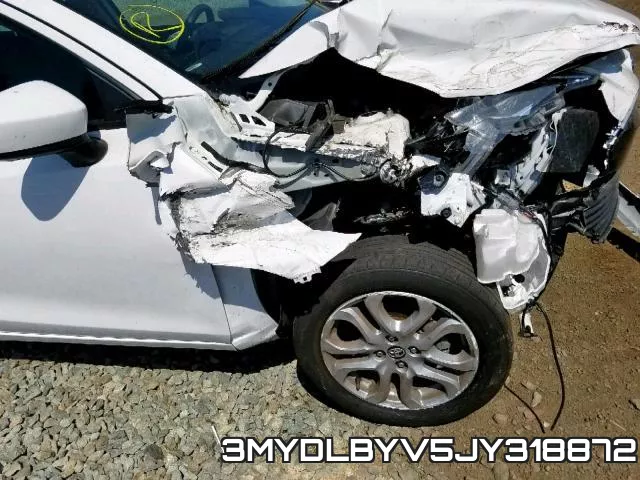3MYDLBYV5JY318872_9.webp