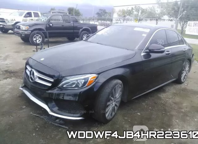 WDDWF4JB4HR223610_2.webp