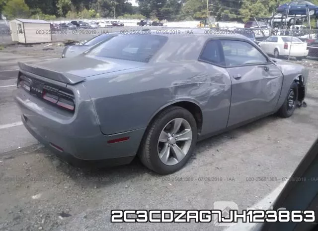2C3CDZAG7JH123863_4.webp