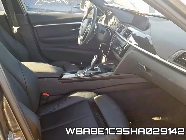 WBA8E1C35HA029142_5.webp