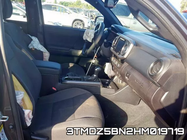 3TMDZ5BN2HM019719_5.webp