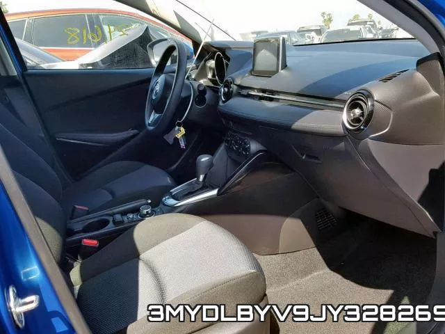 3MYDLBYV9JY328269_5.webp