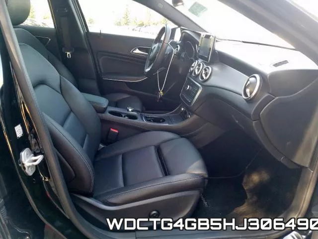 WDCTG4GB5HJ306490_5.webp