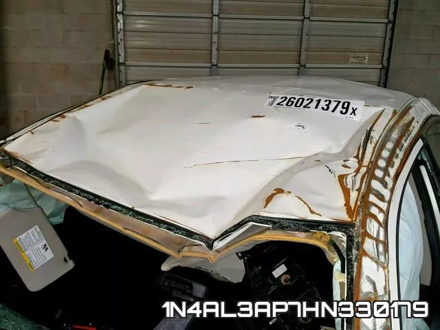 1N4AL3AP7HN330179_9.webp