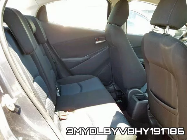 3MYDLBYV8HY191786_6.webp