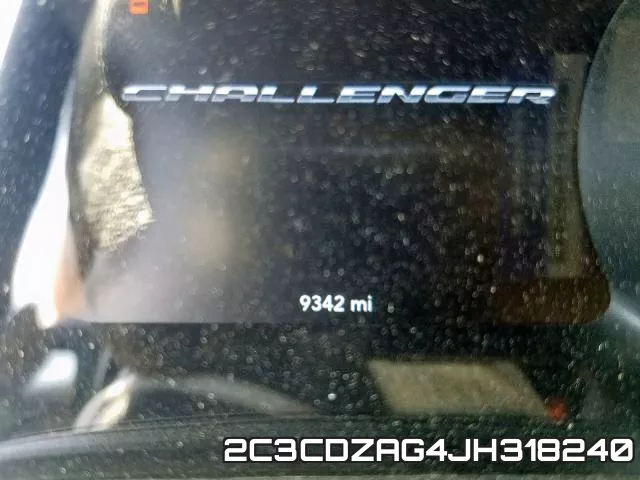 2C3CDZAG4JH318240_8.webp