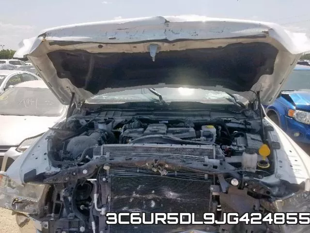 3C6UR5DL9JG424855_7.webp